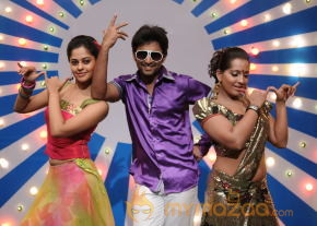 Jameen New Movie Stills photo 10