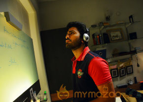 JK Enum Nanbanin Vaazhkai Movie Stills  photo 5