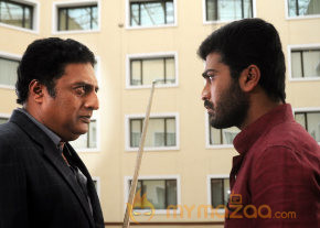 JK Enum Nanbanin Vaazhkai Movie Stills  photo 39