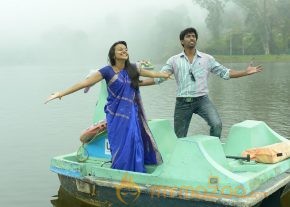 Kadhal Theeyai Kaiyil Edu Movie Stills  photo 15