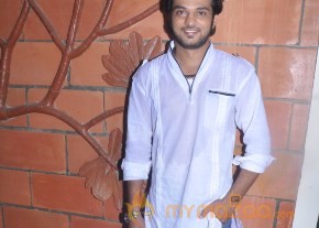  Kadhal Vazhakku Movie Working Stills  photo 5