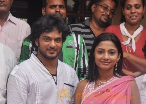  Kadhal Vazhakku Movie Working Stills  photo 31