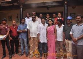  Kadhal Vazhakku Movie Working Stills  photo 13