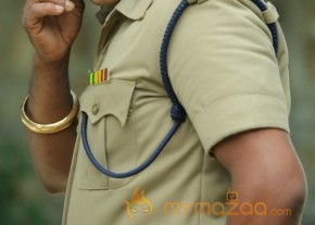 Kalyani Nair in Puthusa Naan Poranthen Movie Stills photo 11