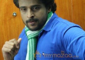 Kalyani Nair in Puthusa Naan Poranthen Movie Stills photo 14