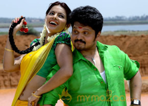 Kanniyum Kaaliyum Sema Kaadhal Movie Stills  photo 2