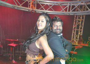Kannukkul Movie Onlocation Stills  photo 11