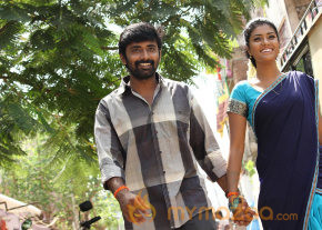 Karisalpattum Gaathinagarum Movie Stills photo 48