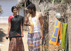 Karisalpattum Gaathinagarum Movie Stills 