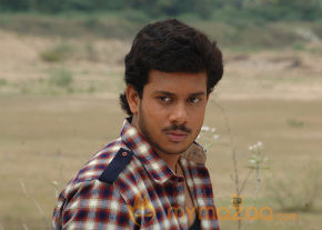 Killadi Movie Stills photo 17