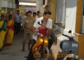 Killadi Movie Stills photo 11