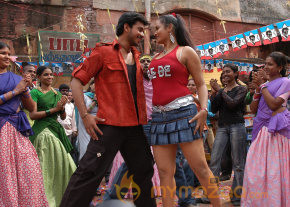 Killadi Movie Stills photo 18