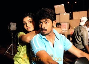 Kola Kolaya Mundhirika Movie Stills photo 3