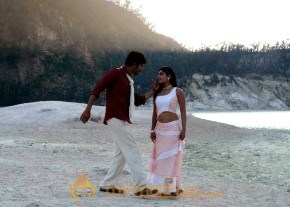 Kola Kolaya Mundhirika Movie Stills photo 16