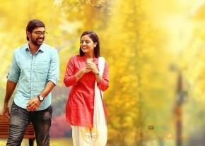Maalai Nerathu Mayakkam Tamil Movie Photos photo 8