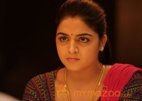 Maalai Nerathu Mayakkam Tamil Movie Photos photo 4