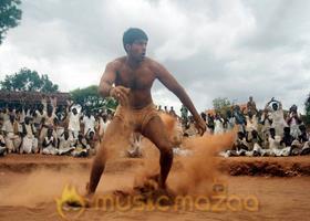Madrasapattinam Working Stills photo 29