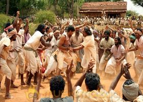 Madrasapattinam Working Stills photo 11
