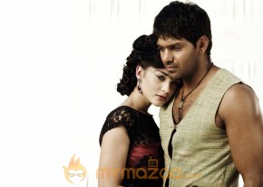 Madrasapattinam Working Stills photo 17