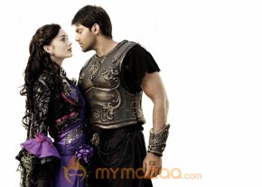 Madrasapattinam Working Stills photo 24