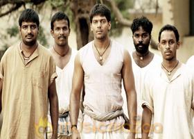 Madrasapattinam Working Stills photo 18