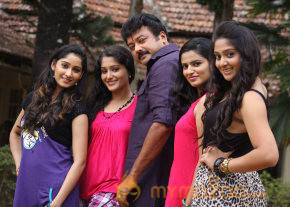 Manthrikan Movie Stills photo 39