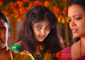 Manthrikan Movie Stills photo 7