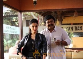 Meen Kuzhambum Mann Paanaiyum Movie Stills photo 8