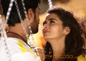 Meenakshi Dixit new movie: Bayam Oru Payanam Movie Photos photo 3