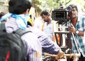 Metro Movie Onlocation Stills photo 5