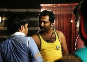 Metro Movie Onlocation Stills photo 8