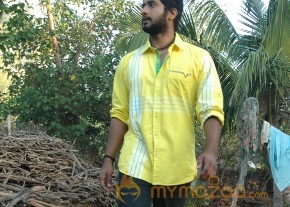 Mouna Mazhai Movie Stills  photo 32