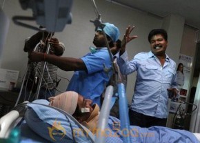Nanban Movie Stills photo 7