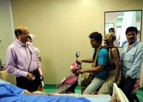 Nanban Movie Stills photo 10