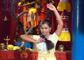 Narthagi Movie Gallery photo 4