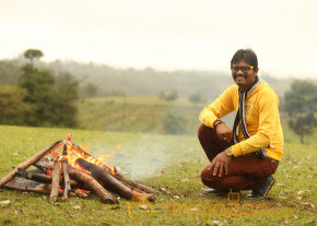 Nee En Uyire Movie Stills   photo 42