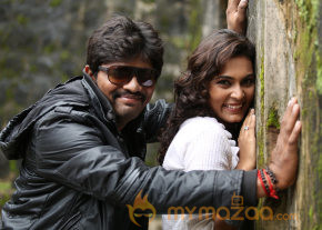 Nee En Uyire Movie Stills   photo 41