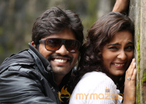 Nee En Uyire Movie Stills   photo 48