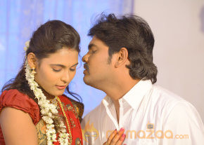 Nee En Uyire Movie Stills   photo 20