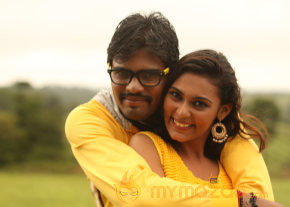 Nee En Uyire Movie Stills   photo 50