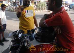 Nee Yellam Nalla Varuva Daa Movie Working Stills photo 11