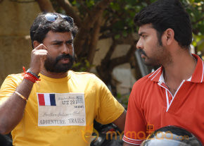 Nee Yellam Nalla Varuva Daa Movie Working Stills 