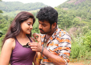 Netru Indru Hot Movie Stills photo 39