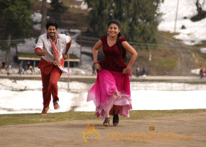 Ninaithathu Yaaro Movie Stills 