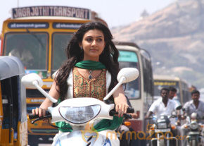 Om Shanthi Om Movie Stills photo 16