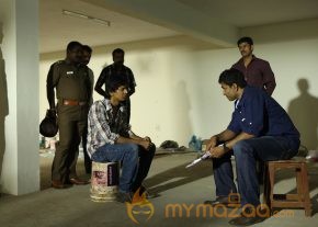 Onaayum Aattukkuttiyum New Movie Stills  photo 24