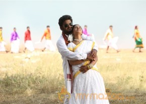 Ore Oru Raja Mokka Raja Tamil Movie Stills photo 13