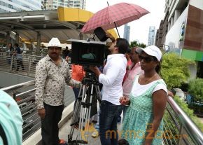Oru Melliya Kodu movie working Stills photo 3