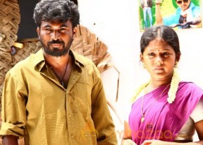 Oru Thozhan Oru Thozhi Tamil Film Stills photo 5
