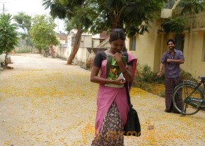 Oru Thozhan Oru Thozhi Tamil Film Stills photo 21